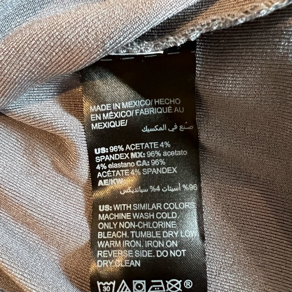 Chico's Bundle of Four Women’s Tops - Picture 11 of 15